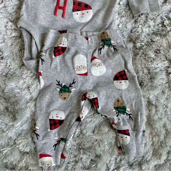 Carter’s Santa Baby Bodysuit and Pants Set - Picture 3 of 4